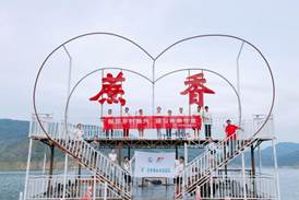 实践队在蔗香港口合影